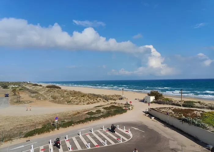 スタジオ ナトゥリスト デザイン アパート アグド