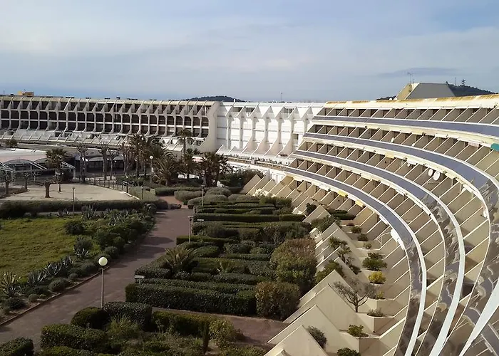 スタジオ ナトゥリスト デザイン アパート アグド