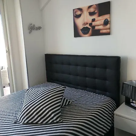 شقة استوديو ناتوريست ديزاين